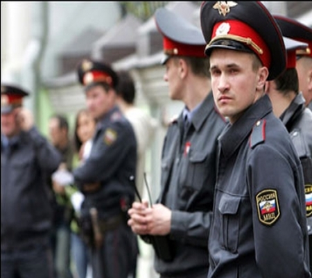 У луганского правоохранителя неизвестный отобрал документы
