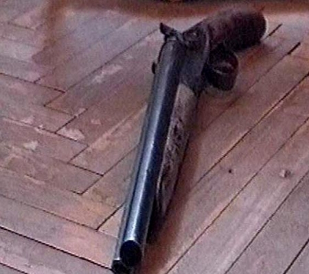 Мужчина расстрелял здание сельсовета